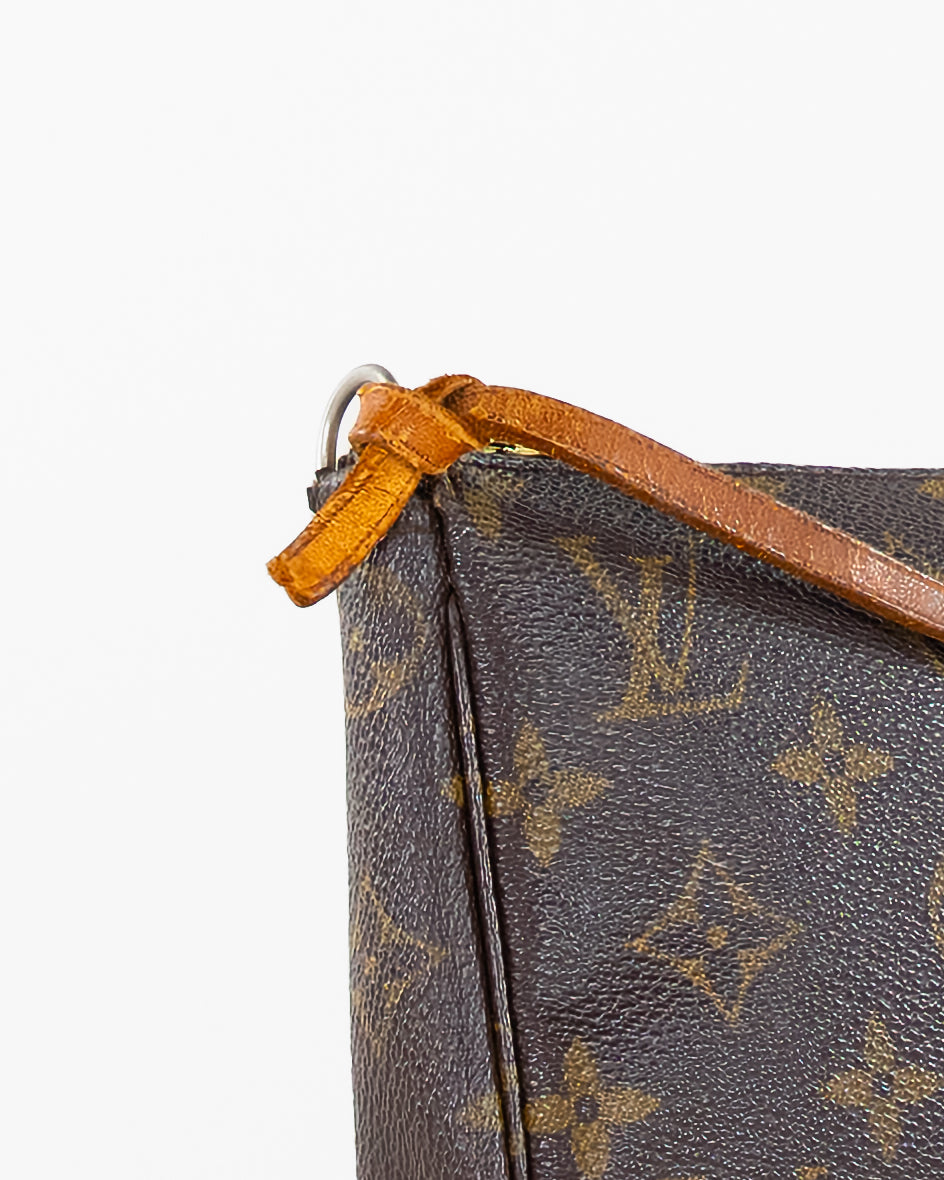 Monogram Pochette Accessoires Pouch