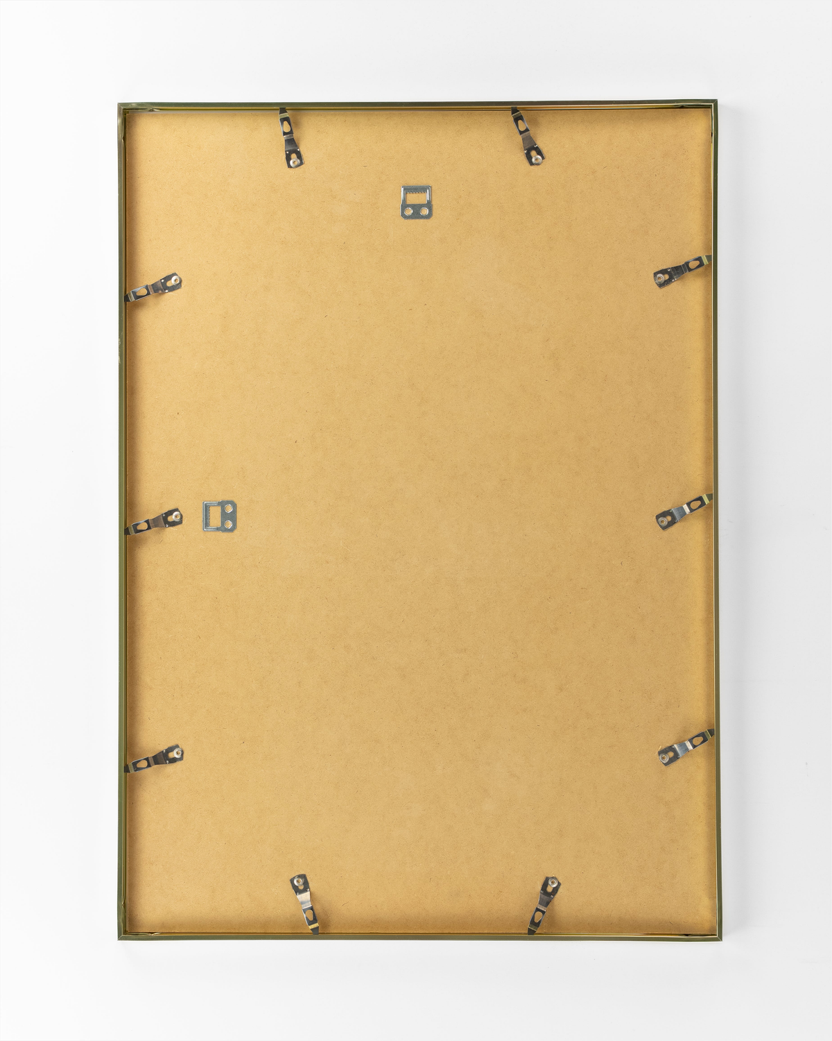 Baksida på guldfärgad aluminiumram 50x70 cm med upphängningsfästen