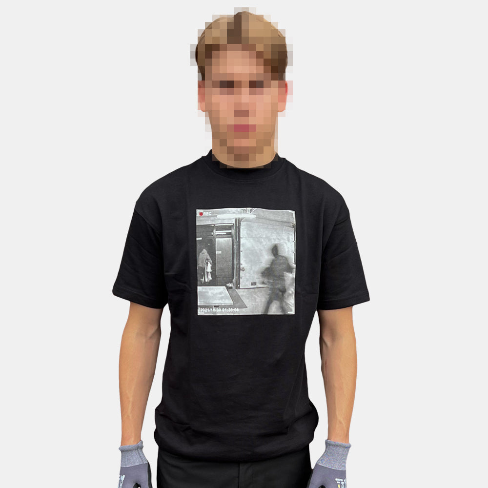 Handla Break-In Surveillance t-shirt online | Smidigt och enkelt på nätet - Merchsweden |
