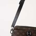 Handla Louis Vuitton Porte Documents Voyage PM Monogram Macassar online | Smidigt och enkelt på nätet - Merchsweden |