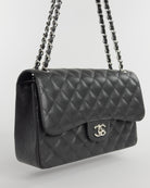 Handla Chanel Large Caviar Skin Chain Double Flap Matelasse Shoulder Bag Black online | Smidigt och enkelt på nätet - Merchsweden |