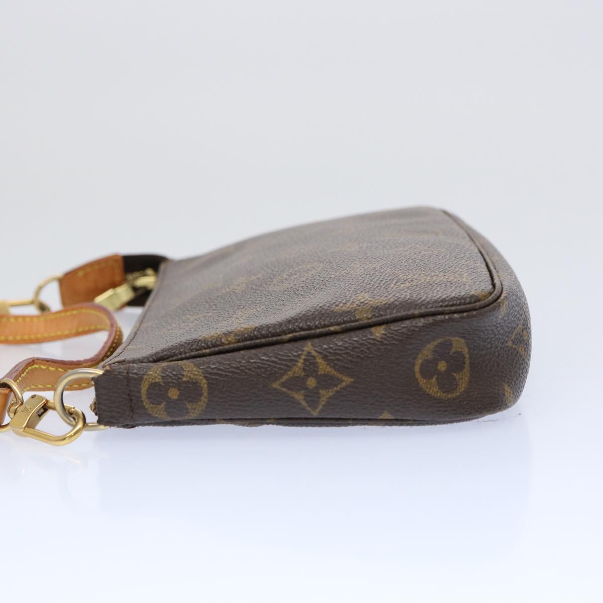 Handla Louis Vuitton Monogram Pochette Accessoires Pouch online | Smidigt och enkelt på nätet - Merchsweden |