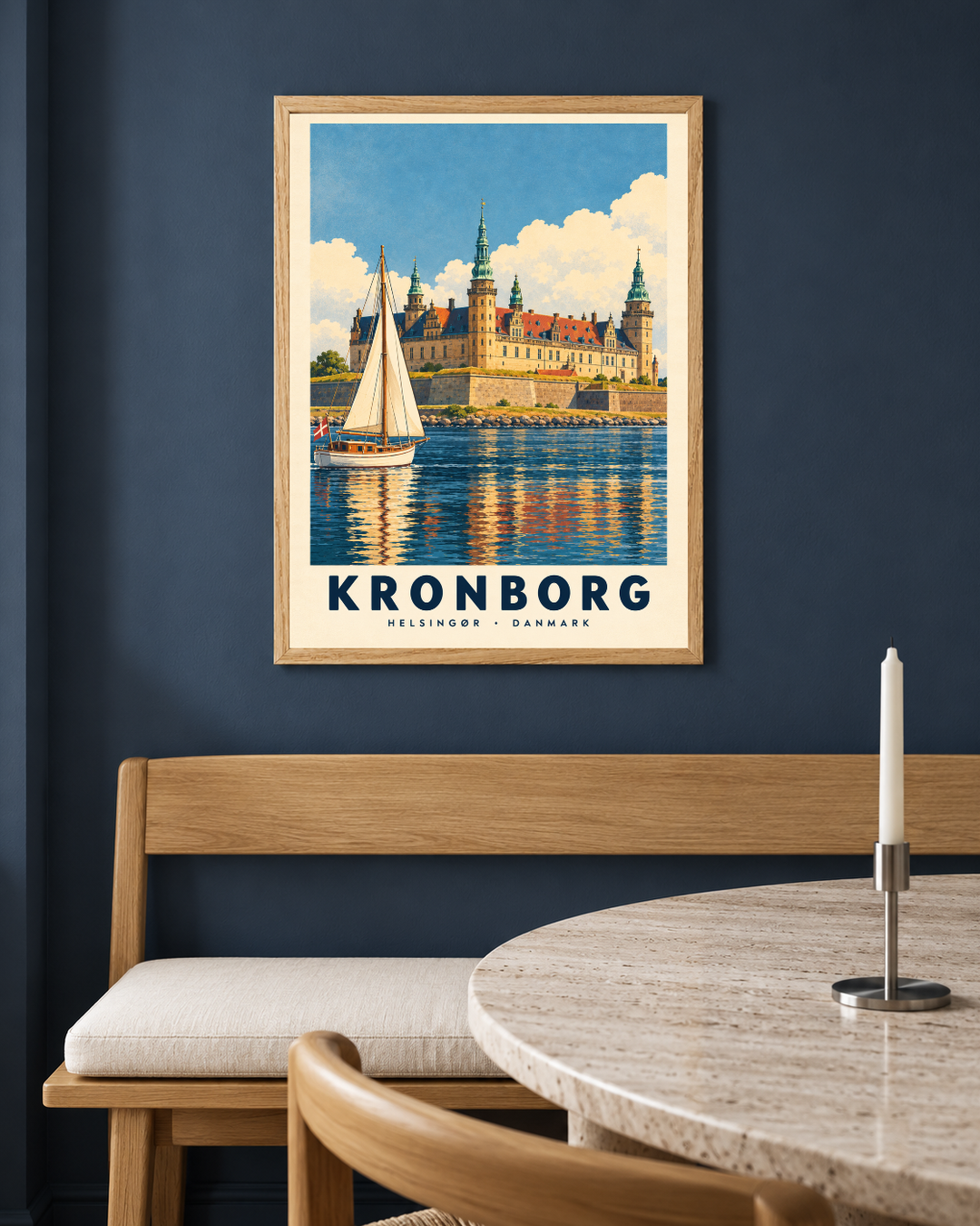 Kronborg, poster fra Kanva i indrettet rum 2. Ramme sælges separat.