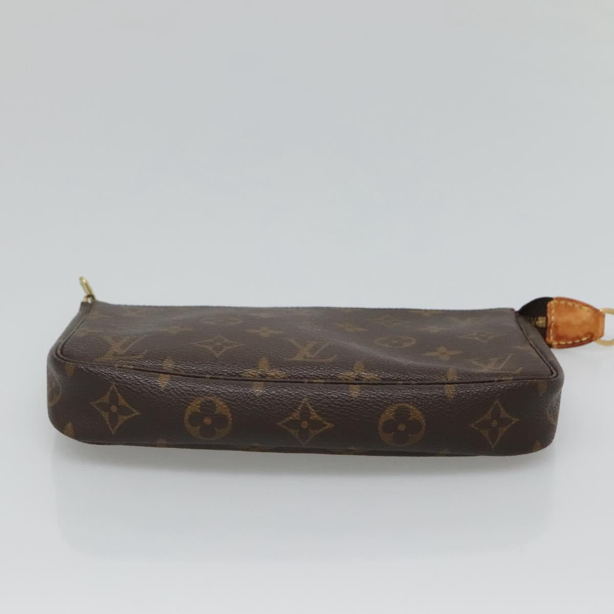 Monogram Pochette Accessoires Pouch