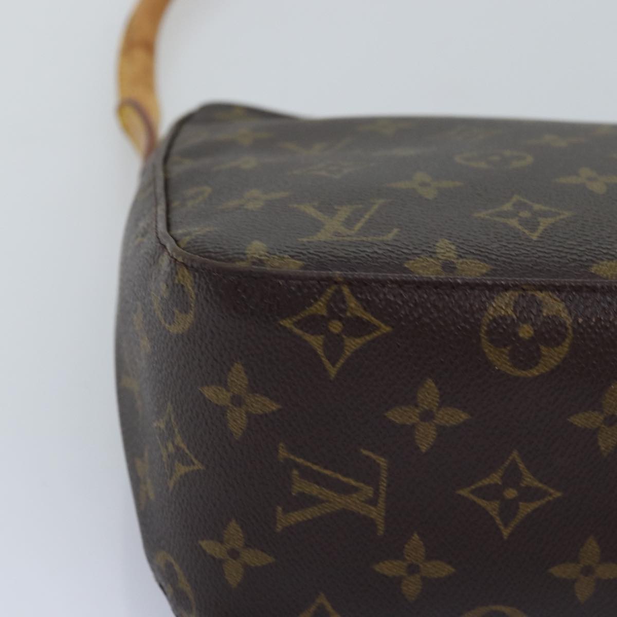 Handla Louis Vuitton Monogram Looping MM Shoulder Bag online | Smidigt och enkelt på nätet - Merchsweden |