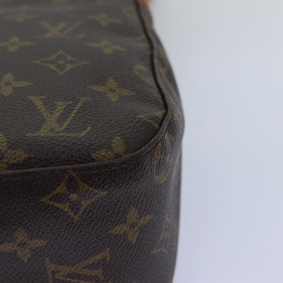 Handla Louis Vuitton Monogram Looping MM Shoulder Bag online | Smidigt och enkelt på nätet - Merchsweden |