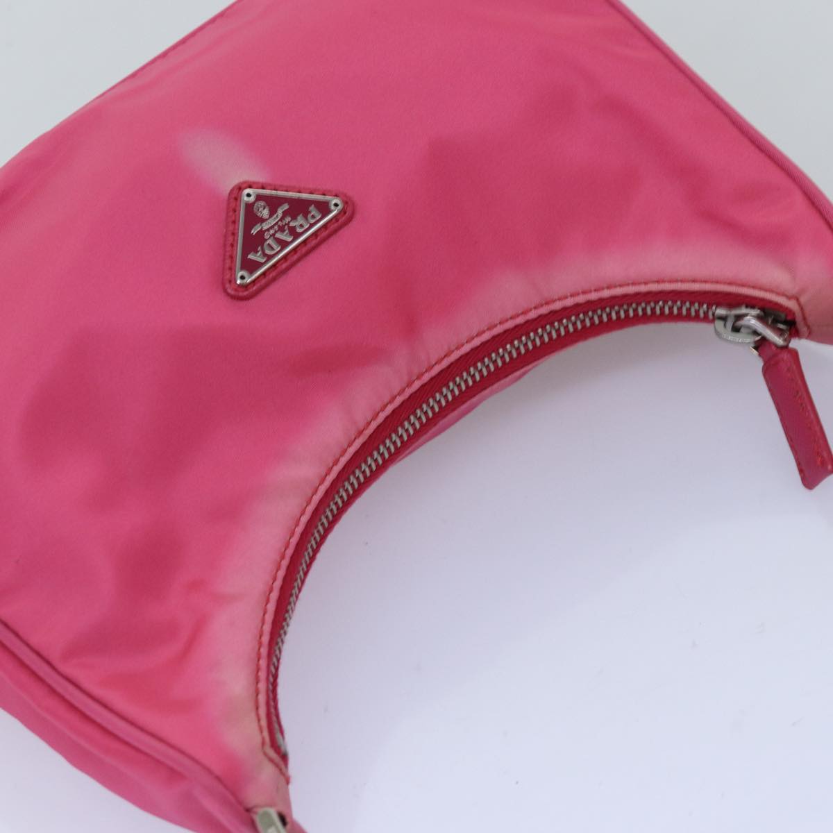 Handla Prada Accessory Pouch Nylon online | Smidigt och enkelt på nätet - Merchsweden |