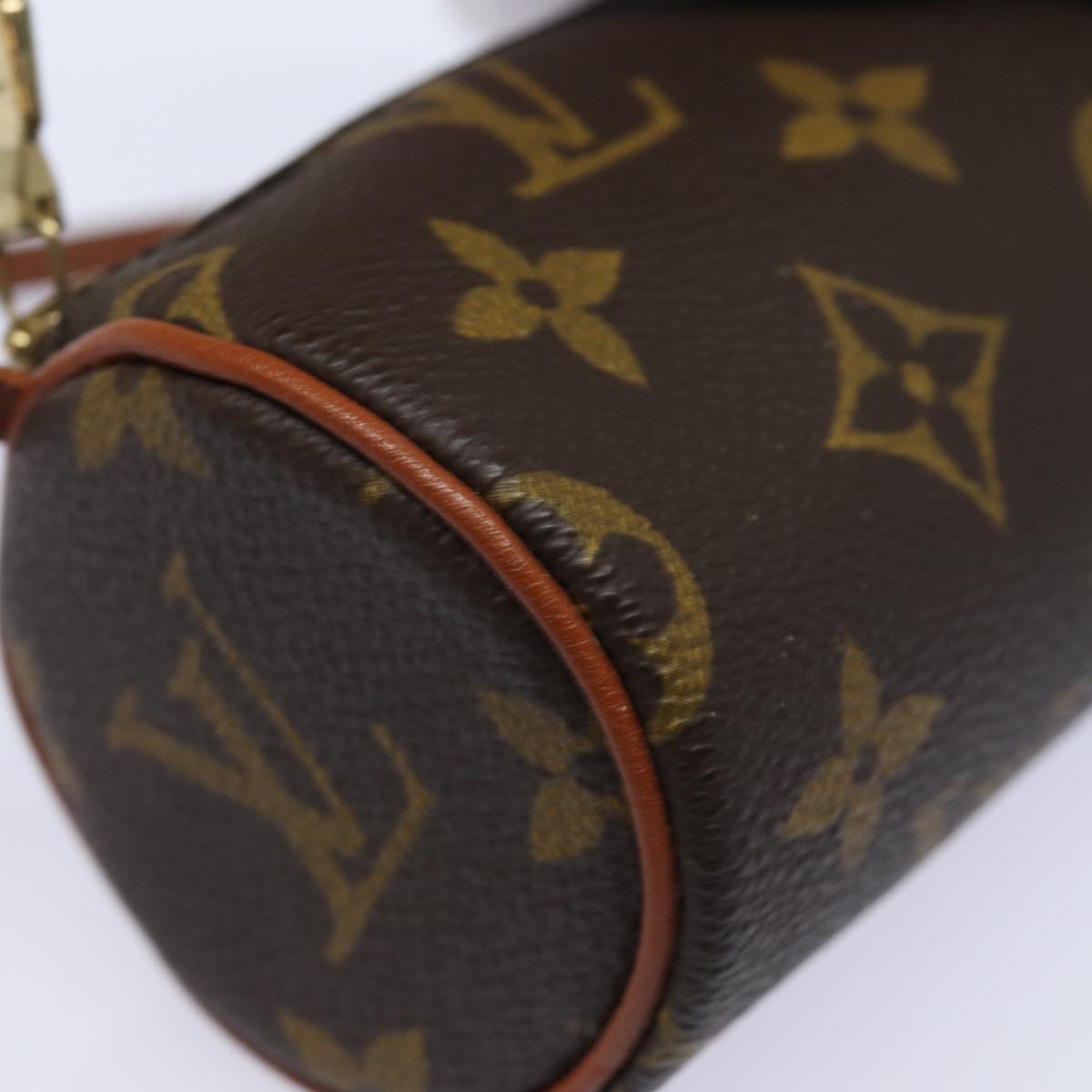 Handla Louis Vuitton Monogram Papillon Pouch online | Smidigt och enkelt på nätet - Merchsweden |