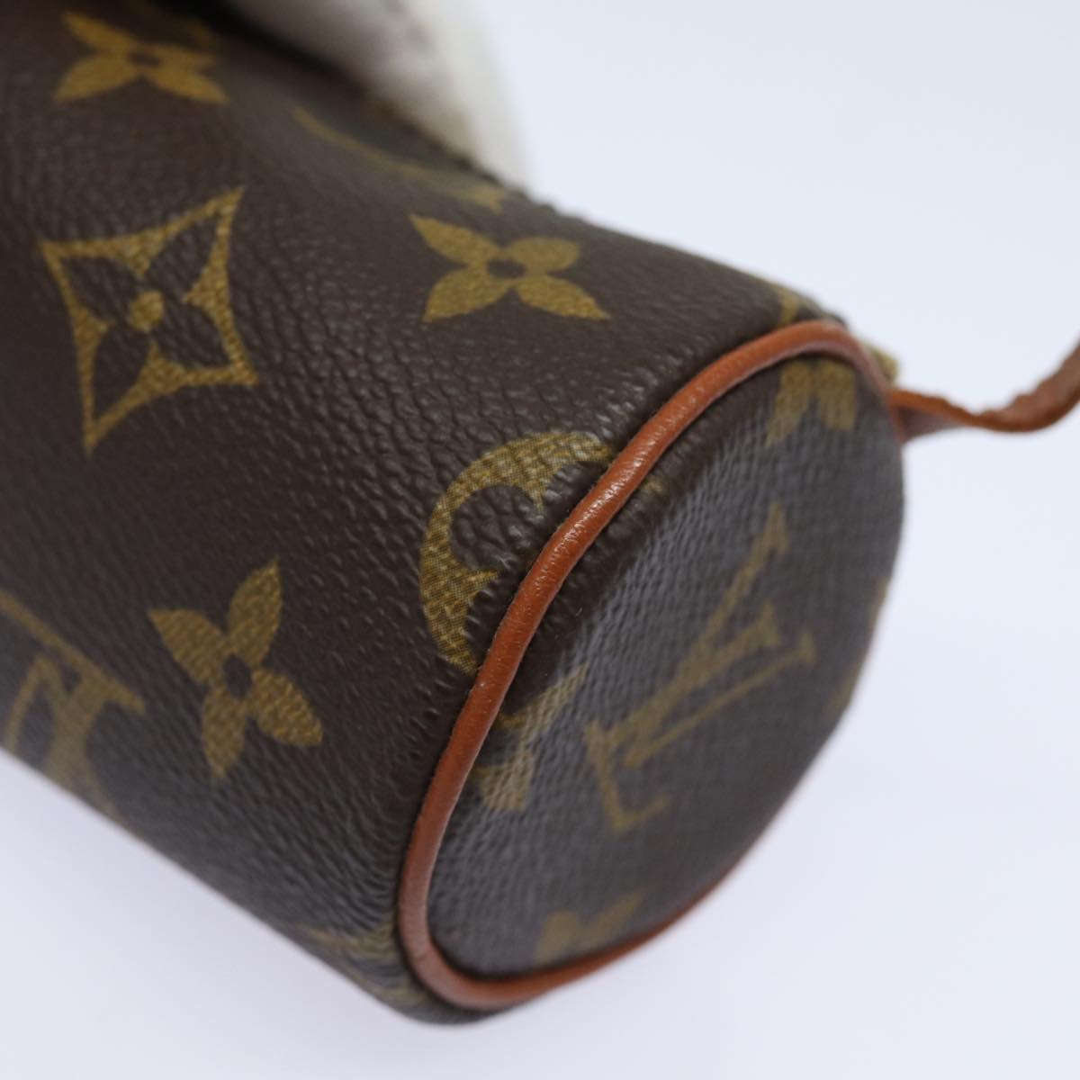 Handla Louis Vuitton Monogram Papillon Pouch online | Smidigt och enkelt på nätet - Merchsweden |