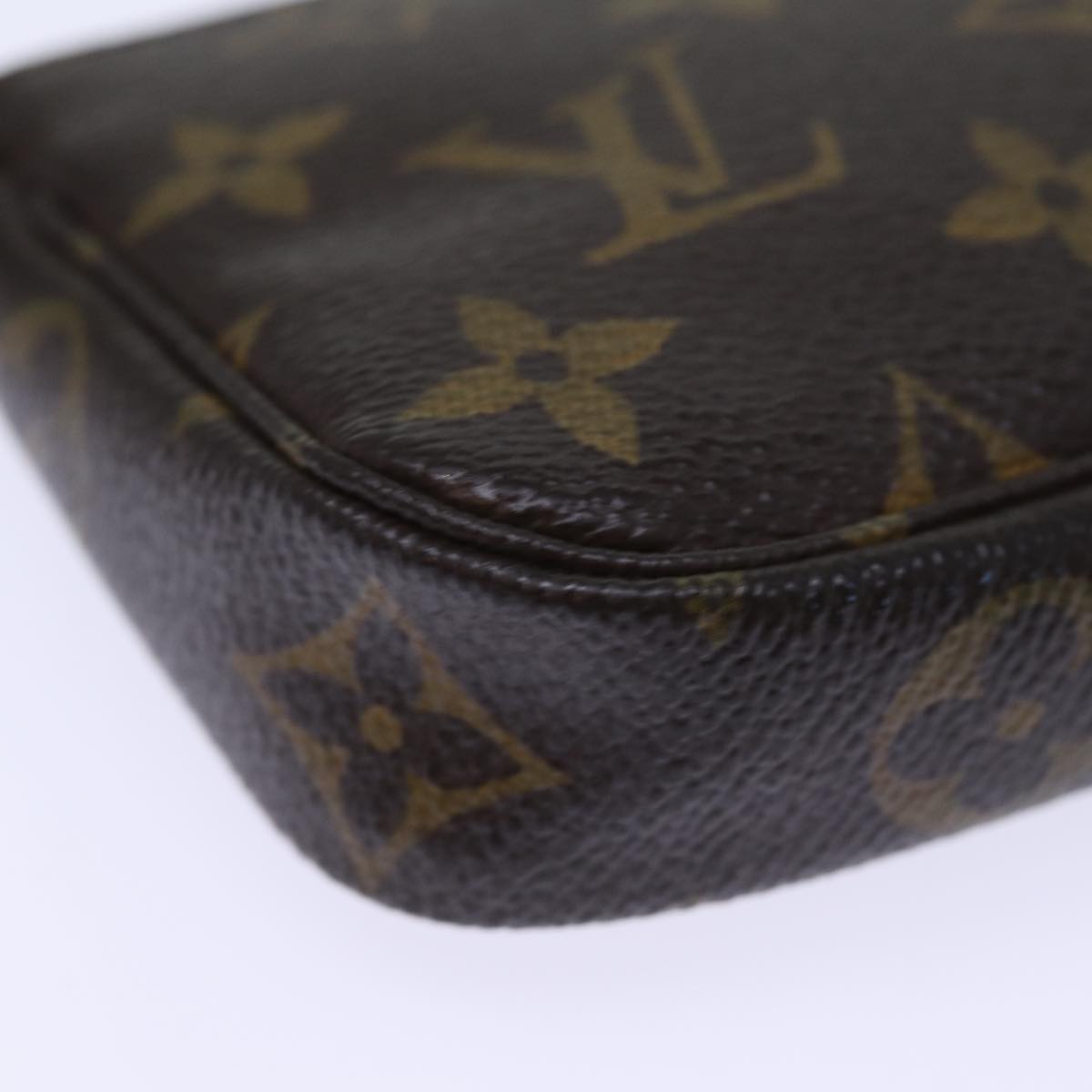 Handla Louis Vuitton Monogram Mini Pochette Accessoires Pouch online | Smidigt och enkelt på nätet - Merchsweden |