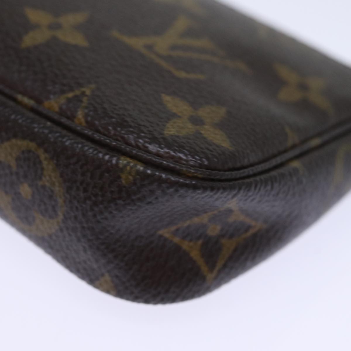 Handla Louis Vuitton Monogram Mini Pochette Accessoires Pouch online | Smidigt och enkelt på nätet - Merchsweden |