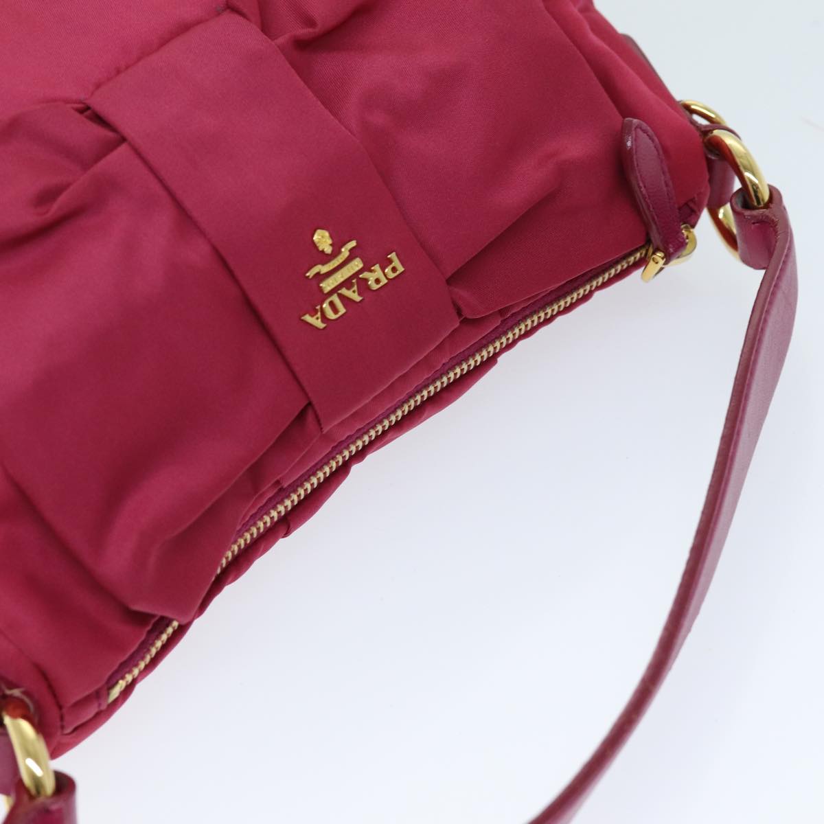 Handla Prada Ribbon Shoulder Bag Nylon Pink online | Smidigt och enkelt på nätet - Merchsweden |