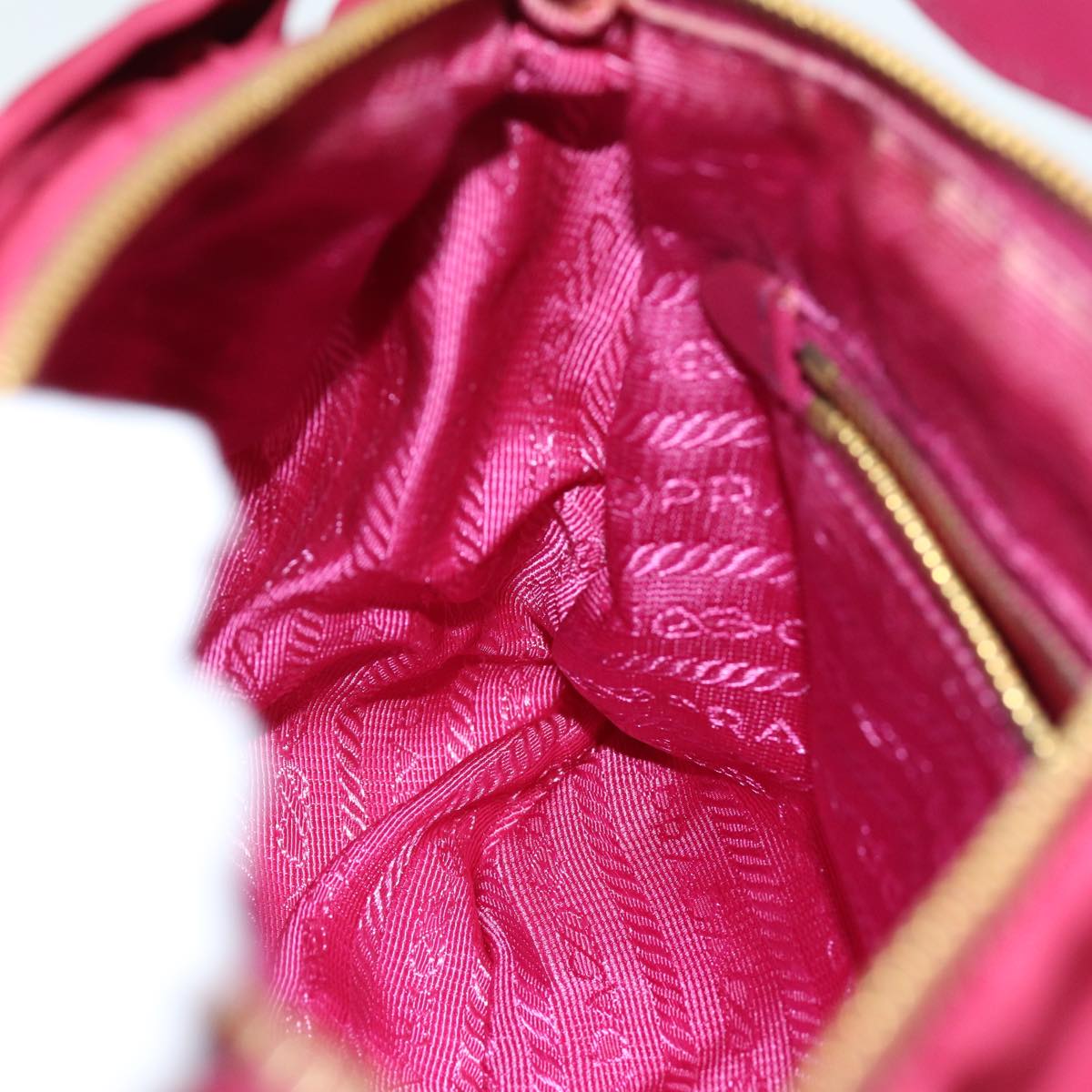 Handla Prada Ribbon Shoulder Bag Nylon Pink online | Smidigt och enkelt på nätet - Merchsweden |